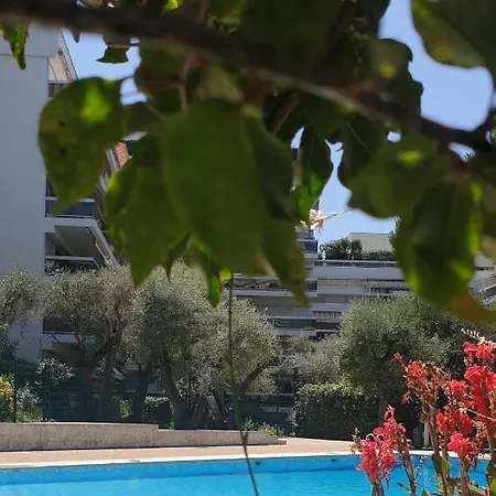 Appartement Studio/quartier Residentiel/piscine/plages A 5min A Pied Antibes